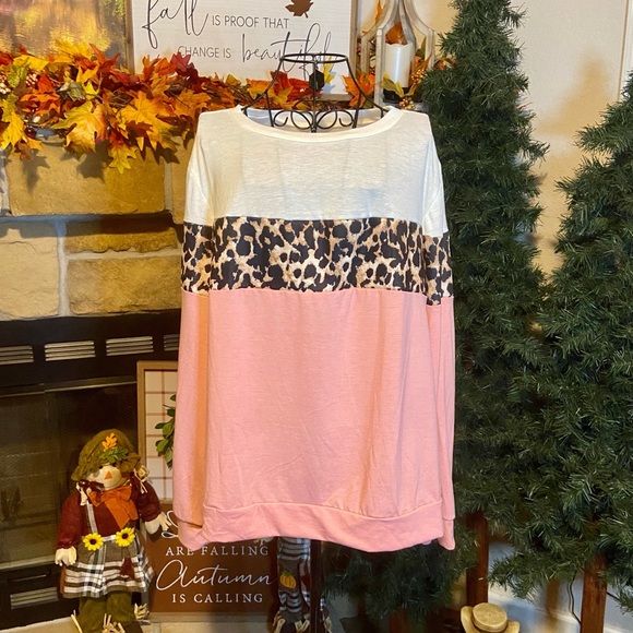 SHEIN Tops - NWOT SHEIN Top